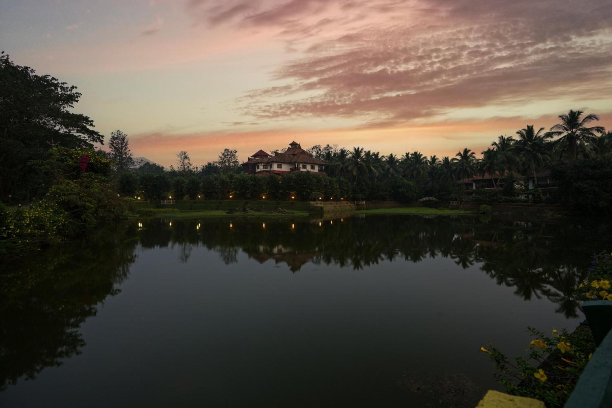 Palette Resorts- Tapovan Green County Thattakād Esterno foto